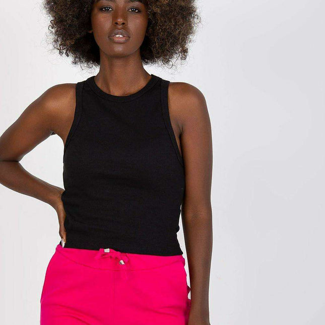 Chic Ribbed Black Tee