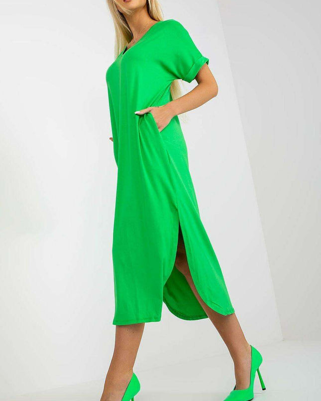 Chic Everyday Dress with Functional Side Pockets