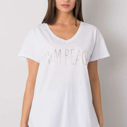 Chic V-Neck Cotton Tee for Fashion-Forward Women