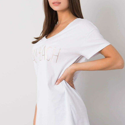 Chic V-Neck Cotton Tee for Fashion-Forward Women