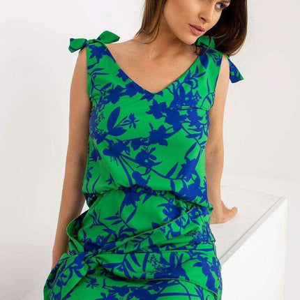 Heartline Elegance Top Rue Paris Heart Neckline Chic