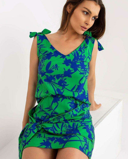 Heartline Elegance Top Rue Paris Heart Neckline Chic