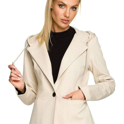 Revolutionary Knitted Hooded Jacket with Adaptive Collar Feature