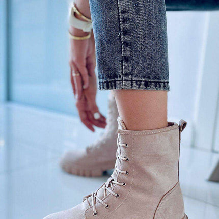 Stylish Women's Lace-Up Boots - Model 171122