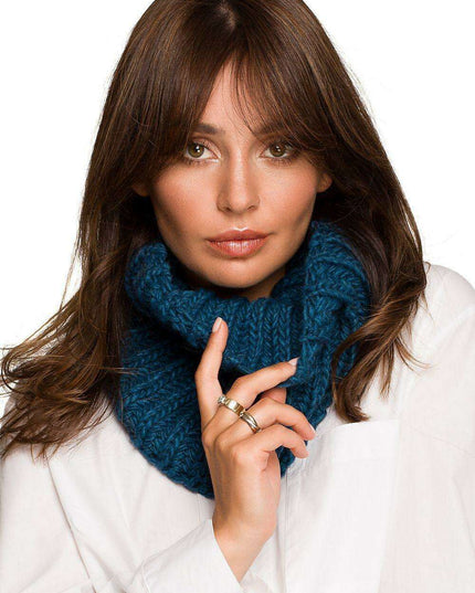 Chic Knit Infinity Scarf for Stylish Winter Warmth