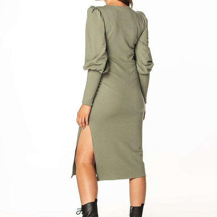 Chic Boat Neck Knit Midi Dress with Stylish Double Cuffs