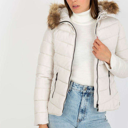 All-Weather Polyester Jacket: Style and Comfort for Everyone