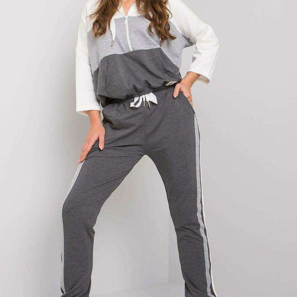 Chic Women's Hoodie and Pants Ensemble: Comfort Meets Style
