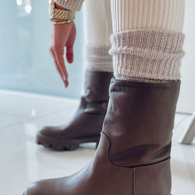 Chic Organic Leather Boots for Modern Women - Model 172871