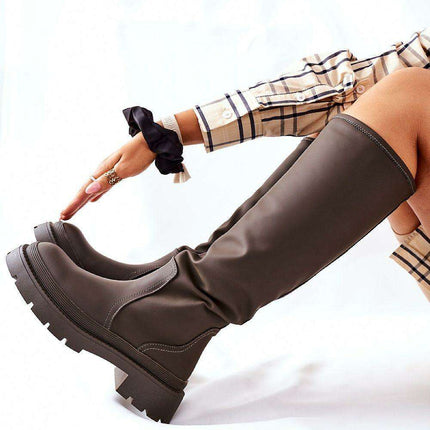 Chic and Cozy Thigh-High Boots Model 173446 for Effortless Style