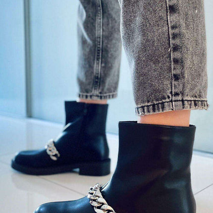 Stylish Women's Eco-Friendly Leather Boots with Metallic Chain - Model 173539