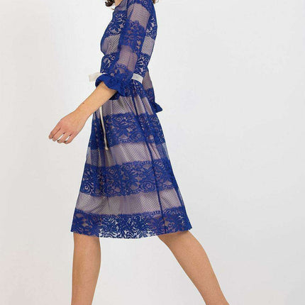 Chic Lace Evening Dress with 3/4 Sleeves and Adjustable Waist Sash