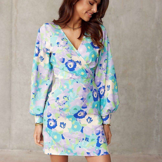 Chic Envelope Neckline Mini Dress for Effortless Sophistication