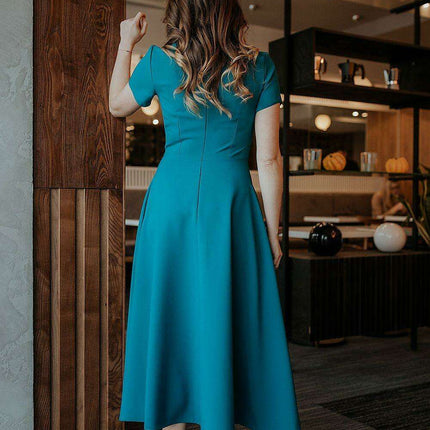 Elegant Midi Dress with Flared Sleeves and Hidden Zipper
