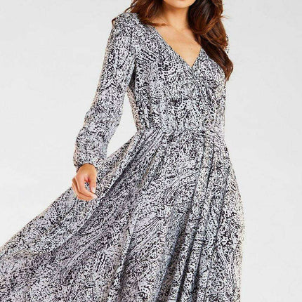 Chic Envelope Neck Midi Dress with Stylish Flared Hem