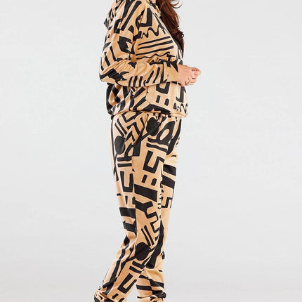  Women trousers model 176863 awama 