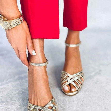 Chic Comfort Heel Sandals Style 177337