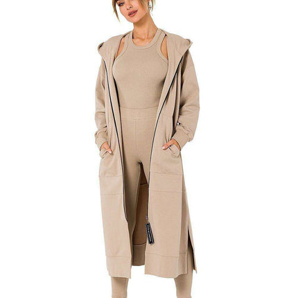 Cozy Hooded Zip-Up Sweatshirt with Functional Pockets