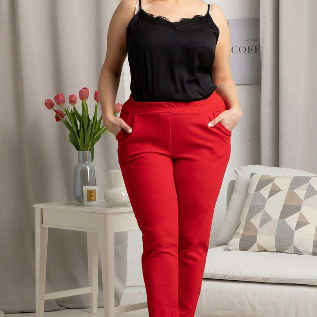 Elegant Plus Size Chic: Karko Curvy Trousers