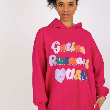 Chic Hooded Sweatshirt with Pockets and Trendy Details