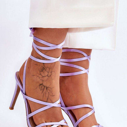 Chic Strappy Heeled Sandals - Model 179632