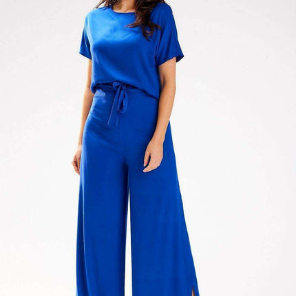 Elegant Women's Trousers with Versatile Sizing Options