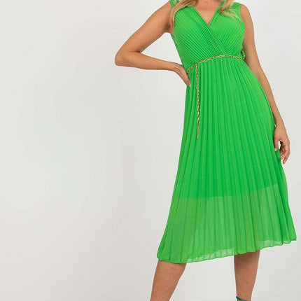 Sophisticated Sleeveless Dress With Waist Chain And Pleats