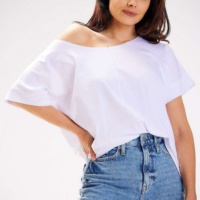 Elegant Asymmetric Boatneck T-Shirt for Fashion-Forward Styling