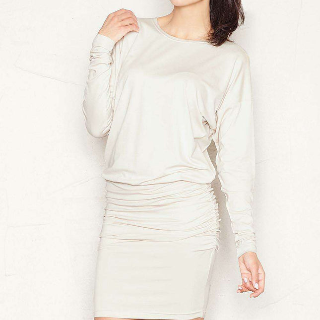 Chic Batwing Dress: Effortless Style Meets Daytime Elegance