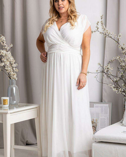 Chic Plus Size Manuela Maxi Dress for Curvy Beauties