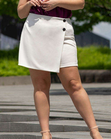 Sofia Chic Envelope Shorts with Elegant Button Accents - A Must-Have Fashion Statement