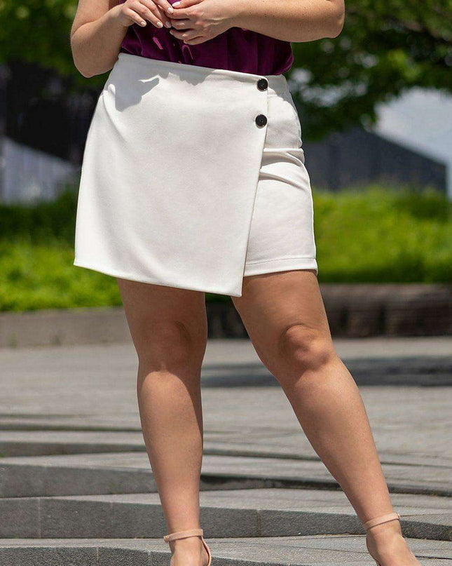 Sofia Chic Envelope Shorts with Elegant Button Accents - A Must-Have Fashion Statement