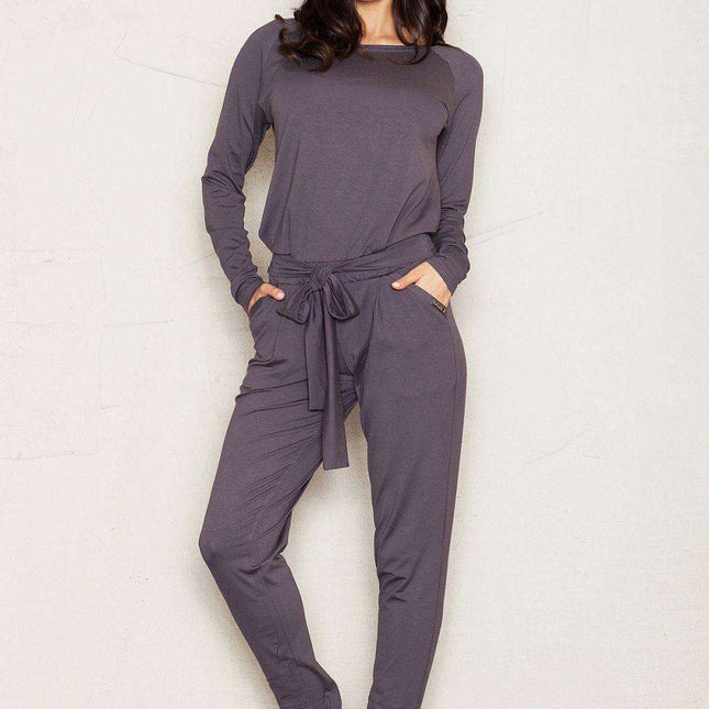Chic Viscose Jumpsuit with Tailored Trousers and Contemporary Touches
