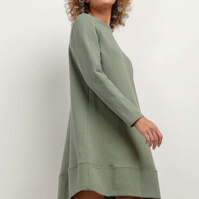 Chic Fall Knit Dress with Elegant Stand-Up Collar