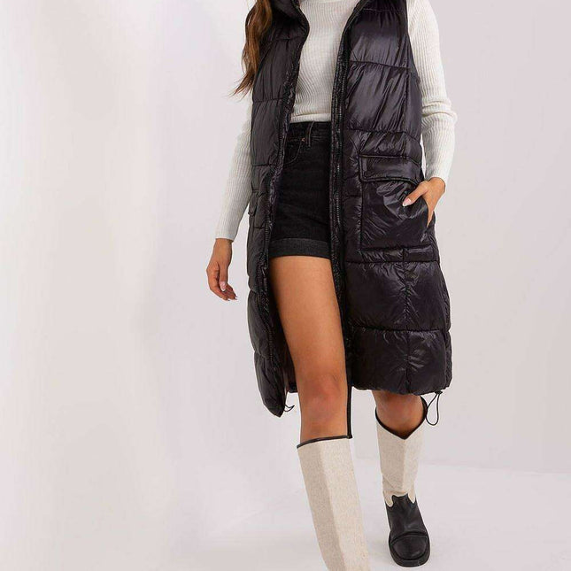 Stylish Insulated Hooded Vest for Cozy Fall and Winter Fashion