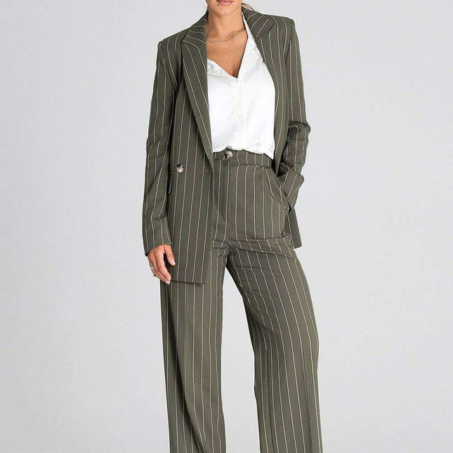 Chic Wide-Leg Pants with Modern Waist Design
