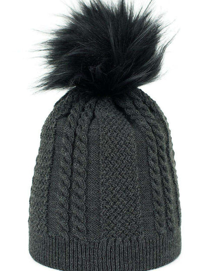 Polo Pompon Beanie: Stylish Warmth for Winter Adventures