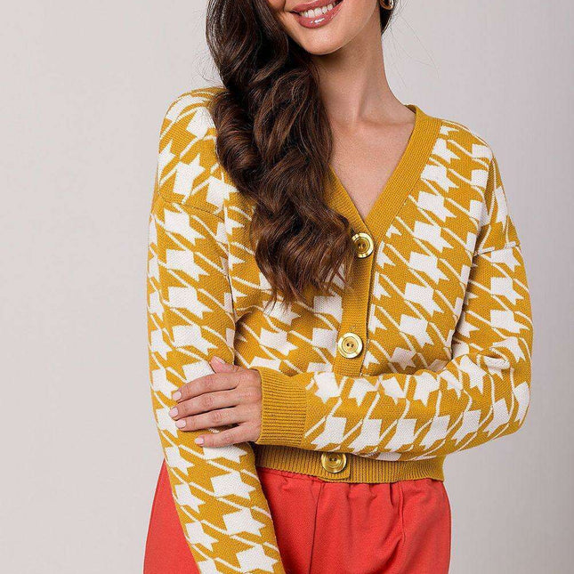 Sophisticated Knit Cardigan: Elegant Button-Up Sweater for Layering