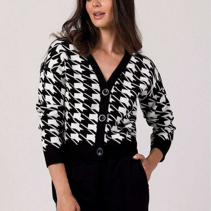 Sophisticated Knit Cardigan: Elegant Button-Up Sweater for Layering