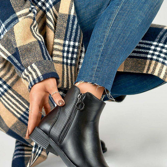 Chic Fur-Lined Winter Booties for Ultimate Comfort