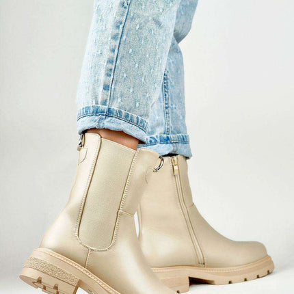 Chic Weatherproof Leather Boots for Autumn and Winter