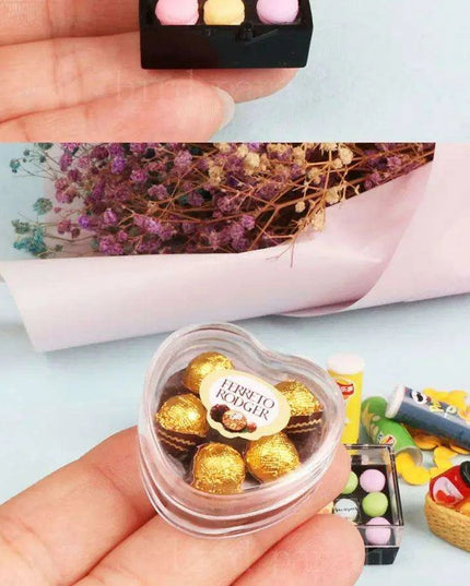 Enchanting Tiny Dollhouse Delights