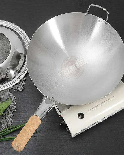 Portable Stainless Steel Wok with Cool-Grip Handle for Outdoor Culinary Adventures