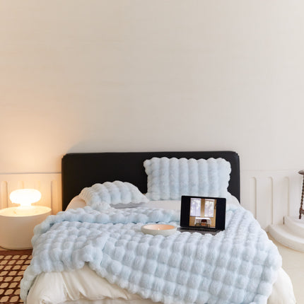 Peekaboo Studio Thickened Velvet Rabbit Bubble Carpet Blanket Quilt