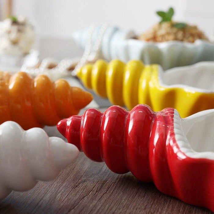 Elegant Porcelain Conch Plate Set - Sophisticated Tableware