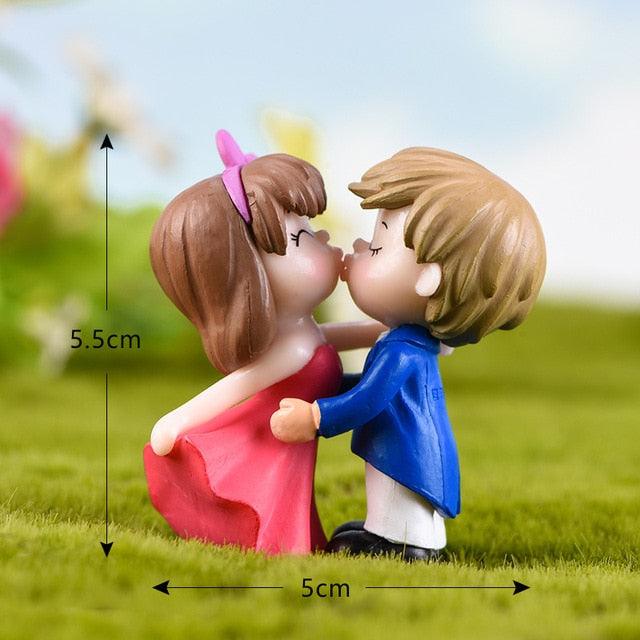 Enchanting Mini Resin Figurines Set with Adorable Cartoon Couple on Chairs