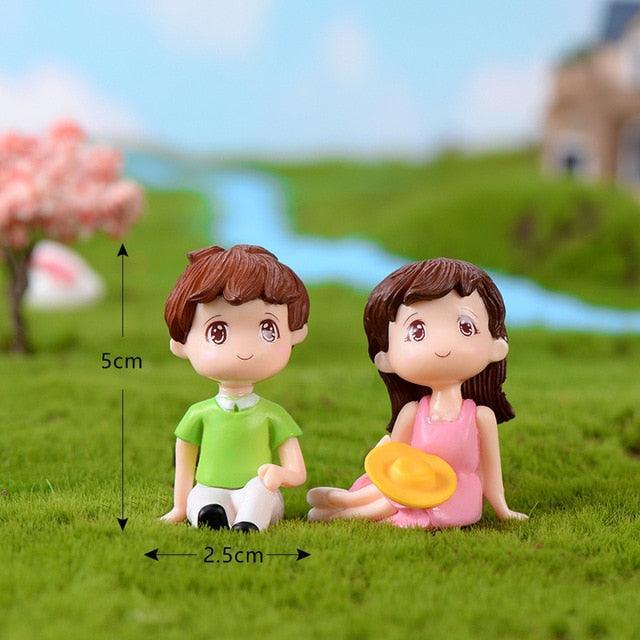 Enchanting Miniature Resin Fairy Tale Couple Chairs Figurines - Whimsical Garden Decor