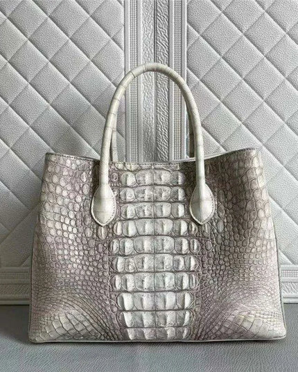 Elegant Crocodile Leather Tote Bag: A Statement of Luxury for Fashion-Forward Women