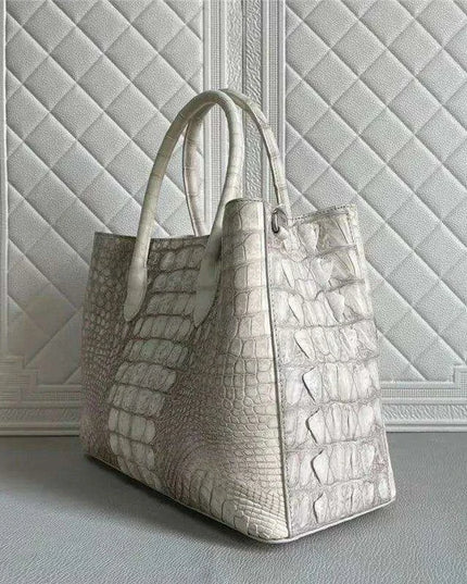 Elegant Crocodile Leather Tote Bag: A Statement of Luxury for Fashion-Forward Women