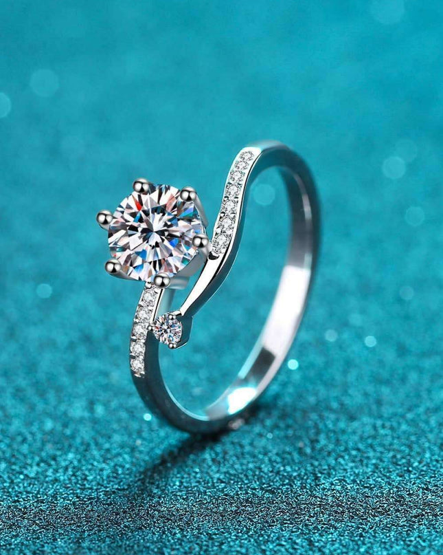 Chic Silver Ring Featuring Lab Grown Diamond and Sparkling Zircon Accents